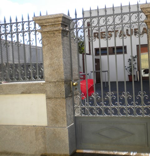 Portão em ferro